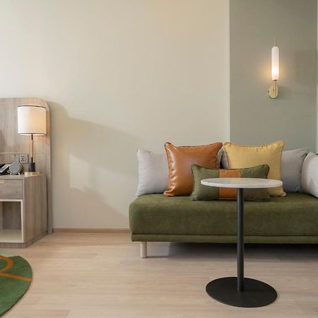 Staybridge Suites Bangkok Sukhumvit By Ihg Εξωτερικό φωτογραφία