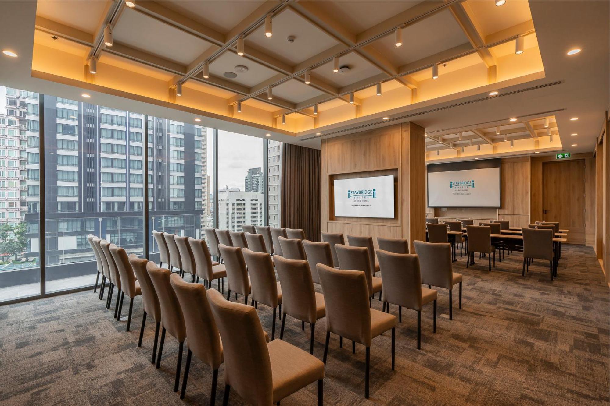 Staybridge Suites Bangkok Sukhumvit By Ihg Εξωτερικό φωτογραφία