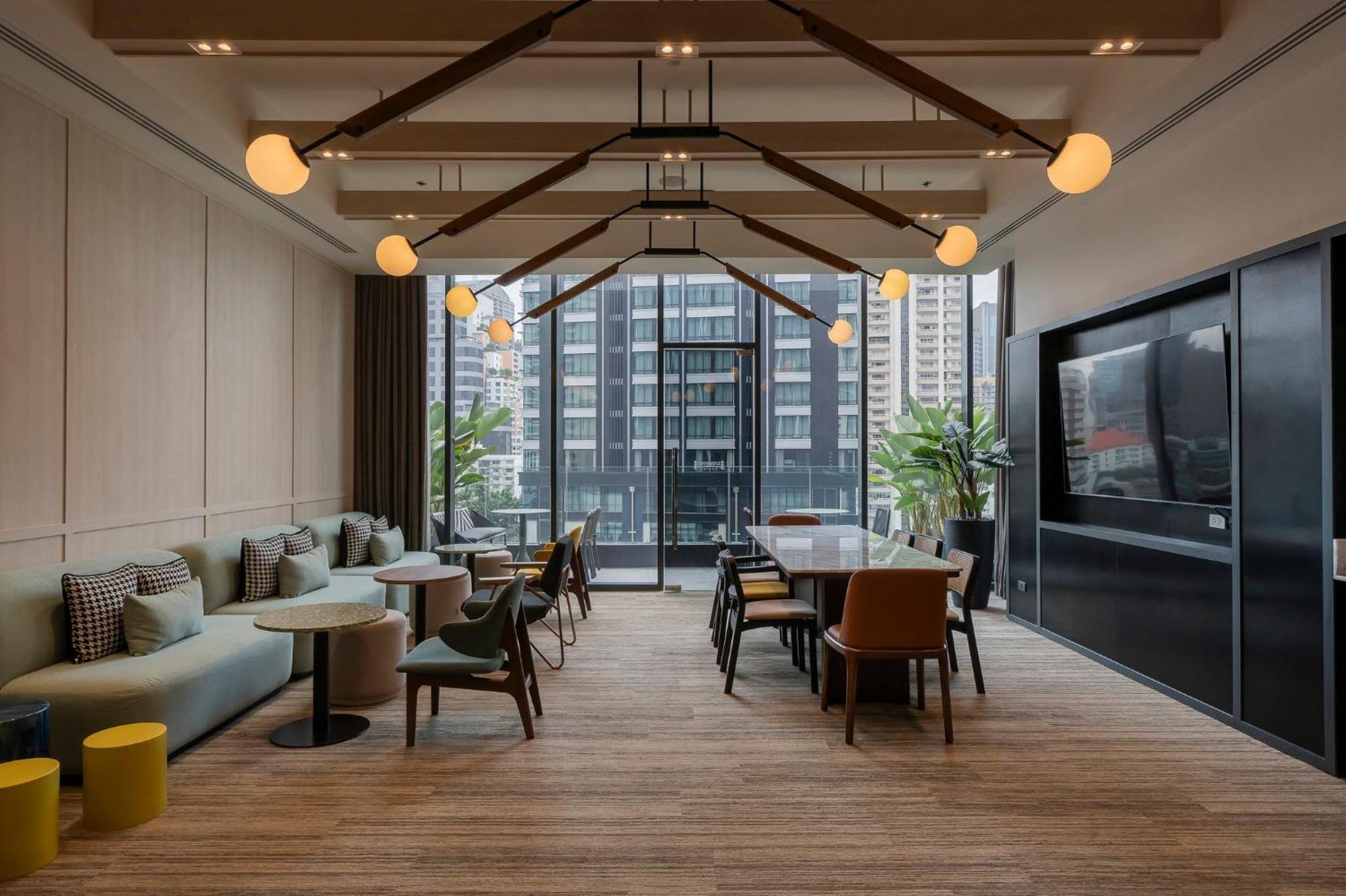 Staybridge Suites Bangkok Sukhumvit By Ihg Εξωτερικό φωτογραφία