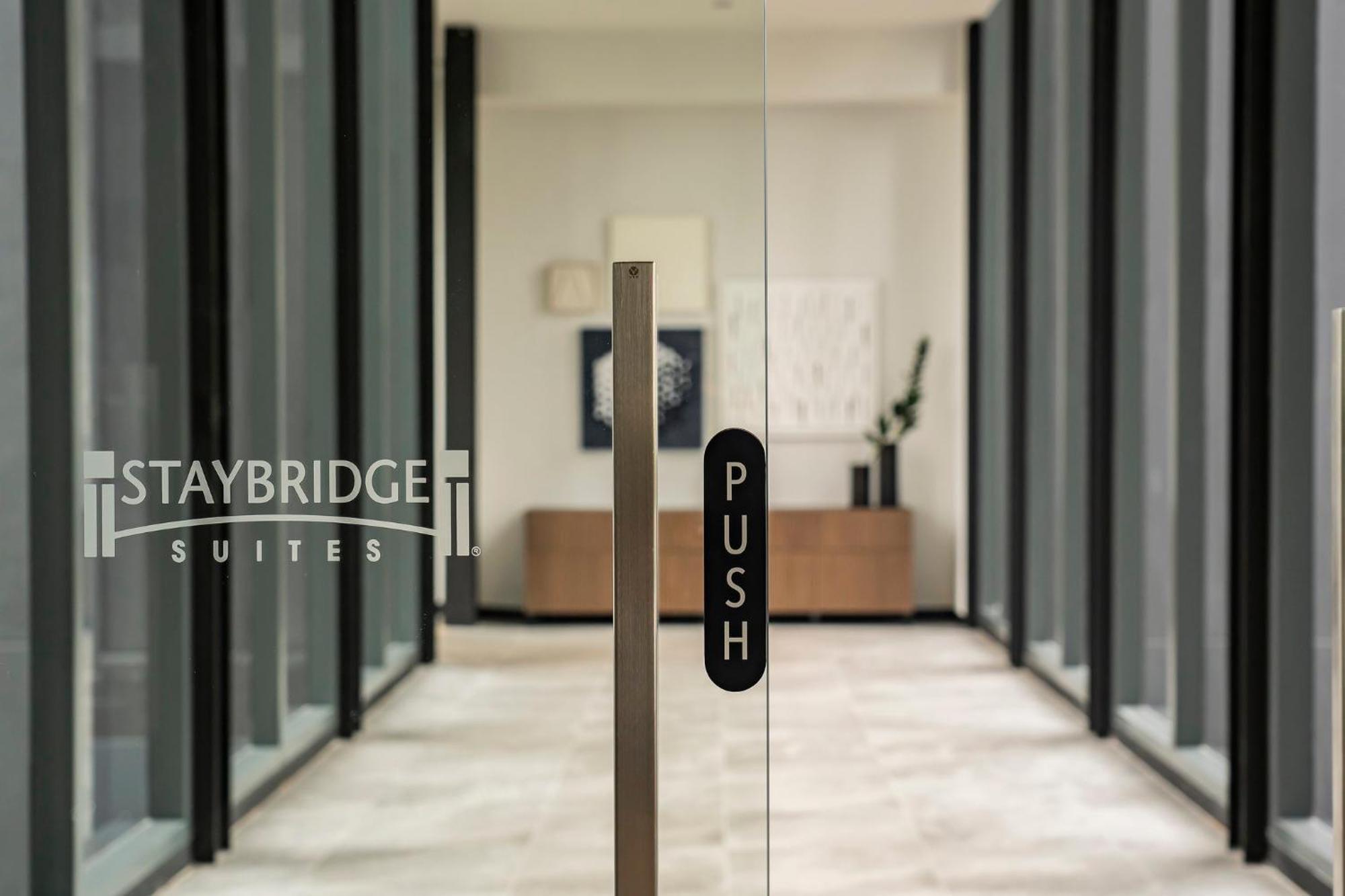 Staybridge Suites Bangkok Sukhumvit By Ihg Εξωτερικό φωτογραφία