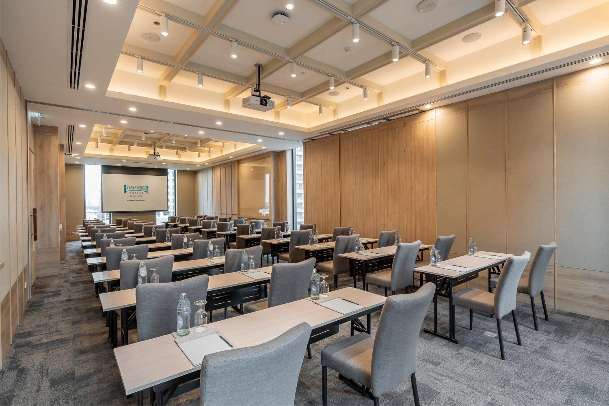 Staybridge Suites Bangkok Sukhumvit By Ihg Εξωτερικό φωτογραφία