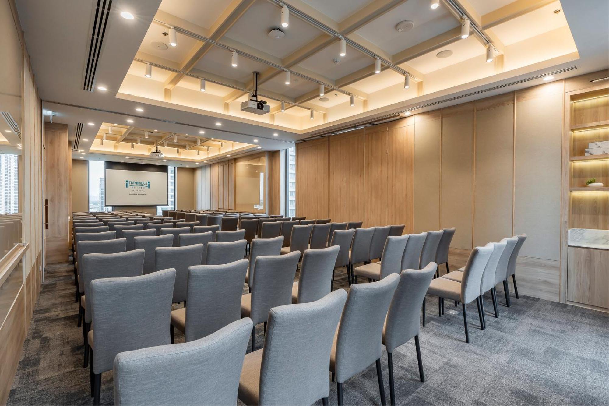 Staybridge Suites Bangkok Sukhumvit By Ihg Εξωτερικό φωτογραφία