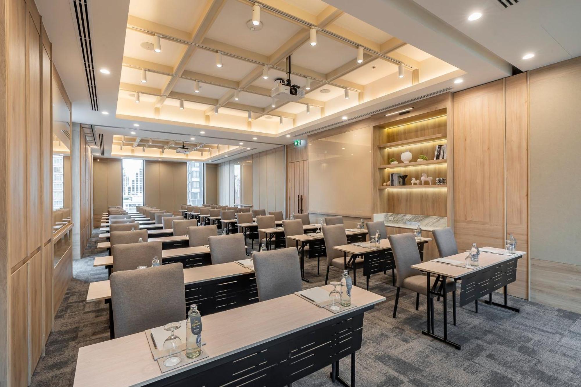 Staybridge Suites Bangkok Sukhumvit By Ihg Εξωτερικό φωτογραφία